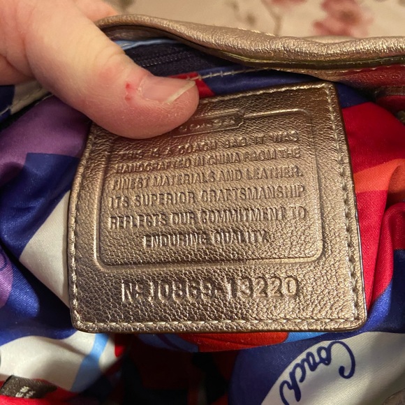 Coach Gold Resort Drawstring tote - Picture 5 of 5